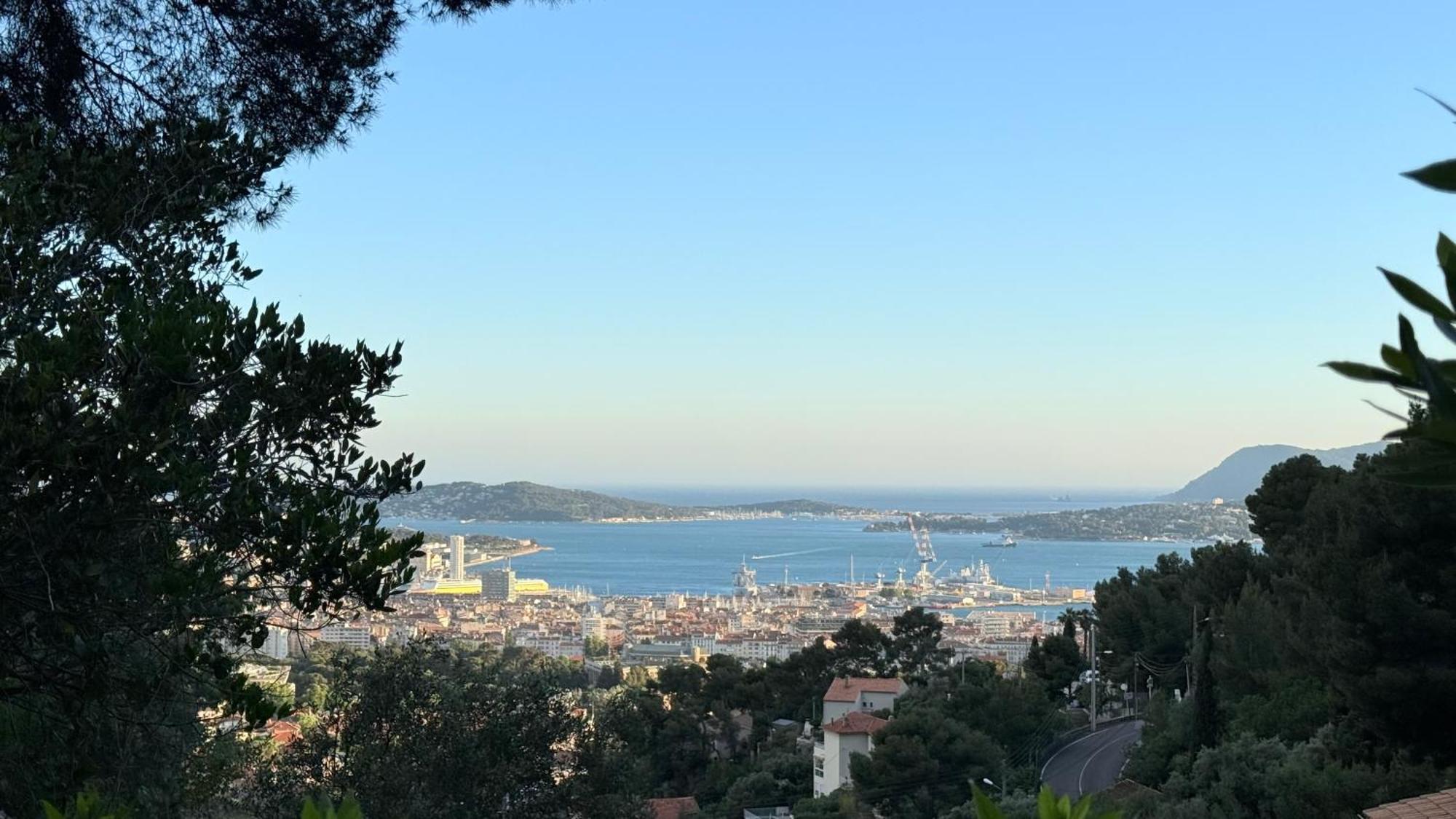Le Cabanon Du Faron * Toulon